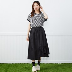 betty's 下擺不對稱開衩壓摺長裙