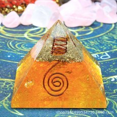 水晶碎石滴膠金字塔擺件，天然能量裝飾品, 1個, 底6.5釐米*高5釐米