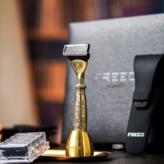 FREED X 國立故宮博物院 100周年紀念五刀式刮鬍刀禮盒, 1套, 不需要刻字