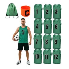 TOEPODO Pinnies 스크리미지 조끼 12개 세트 축구 턱받이 스포츠 피니 팀 연습 저지 성인용 드로스트링 백 및 캡틴 암밴드 포함(그린)