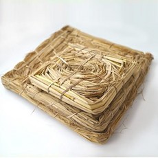 李小貓之家 鳥用品配件-鸚鵡巢箱專用稻草墊/巢草/草盤-鸚哥草/牡丹草/卡美草/放置巢箱內用, 1個, 鸚哥草（15X15公分）