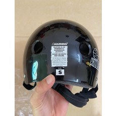 187 進口滑板輪滑頭盔 專業運動防摔 高強度ABS外殼 多段式調節 V型設計, 如圖所示, 1個