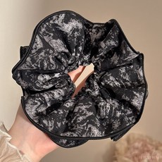 가을/겨울용 짙은 색상의 여성용 볼륨 헤어 밴드 레트로 패션 레오파드 무늬 대학 스타일 패턴 헤어 로프 초대형 헤어 액세서리, 수묵화 디자인의 검정색 4겹 대장 머리끈 약 18cm