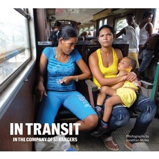 (영문도서) Jonathan Moller: In Transit: In the Company of Strangers Paperback, Turner, English, 9788419539106