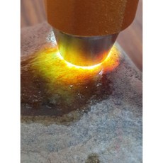 【七彩翡翠】半賭石，大馬坎開窗料，賭手鐲料，1446g台灣現貨, 1個