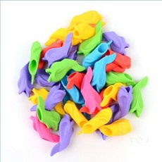 에이오티(AOT)샵 돌고래모양 필기보조 펜그립 1P 그립감좋은펜