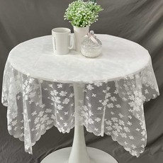 다람앤토리 인스타감성 다용도 레이스 네잎플라워 무늬 테이블 레이스 보 110x110, 네잎클로버_1장