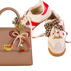 The Darling Effect 골드 치타 백 참 매칭 신발 및 지갑 액세서리 동물 프린트 리본 비즈 리본이 있는 레이어링용 체리 레드 럭스 글램 액세서리 세트