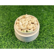 金瑞成鳥園 腰果 整包裝 營養豐富 大量蛋白質 維生素 適合所有鸚鵡, 1個, 600克