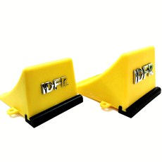 IDFR 車擋輪檔 車輪擋 輪胎擋 三角板 防滾 止滑 停車卸貨 斜坡擋 大款 黃色 2入, 1套