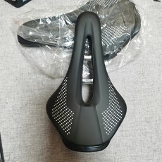 自行車坐墊 短鼻中空透氣座墊 PU皮革高密度海綿, 如圖所示, 1個