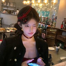 台出 優選精品 聖誕洛麗塔蝴蝶結櫻桃小禮帽髮夾髮卡，聖誕帽子髮飾頭飾新年派對裝扮, 1個, 一件：高貴黑【櫻桃小禮帽髮夾】