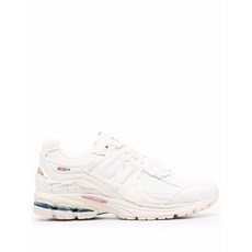 뉴발란스 2002R 프로텍션 스니커즈