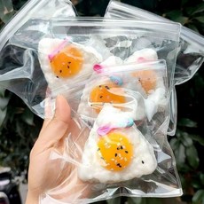 亮燈貓爪捏捏樂 解壓玩具 超軟泥感食玩 減壓玩具, 三角雞蛋飯團【pvc袋】, 1個