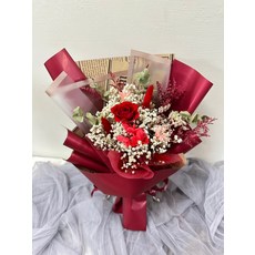 紅玫瑰乾燥花束, 紅色