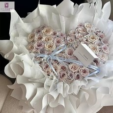 KiKi 新品花束 永生花曼塔玫瑰花束 高級感 模擬花 香皂花 送女友閨蜜七夕節生日禮物, 【愛的相遇】33朵玫瑰抱抱桶+氣球