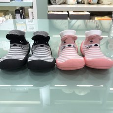 아가방 사계절 양말 신발! 아기발은 편안하고 발도 보호해주는 말랑슈즈! 완죤 상품! 마우스친구들 신으니깐 더 귀여워!! 꼬무신 보보마우스
