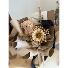 small forest 畢業熊花束，畢業熊小雛菊乾燥花束, 畢業熊小雛菊(贈牛皮紙袋)