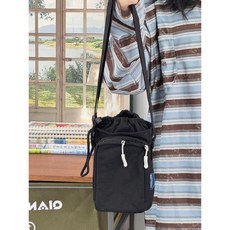 輕便斜挎包 男女學生水壺包 戶外運動 便攜小包, 黑色 不帶掛件, 1個