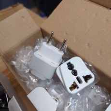 添購 純銅歐規福斯萬用插座 露營車轉換轉接頭，多國適用、純銅導電、輕巧便攜, 白/圓腳4.0mm/腳間距22.8mm, 1個