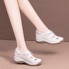 가죽 여성화 홀로우토 두꺼운 밑창 소프트 밑창 샌들 여성 캐주얼 엄마신발 효도화 발편한신발 4cm