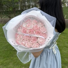 仿真花 人造花 成品大束碎冰藍玫瑰花束仿真花小香風男朋友閨蜜永生花香皂花生日畢業花束, 19朵火烈鳥粉+燈串賀卡, 1個