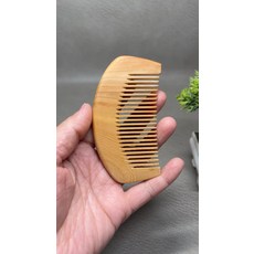 北太行 崖柏木梳, 如圖所示, 1個