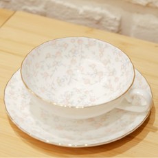 英茶香 典藏白花骨瓷杯碟組, 1個
