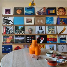 壁掛CD架 黑膠唱片架 免打孔展示架 墻上裝飾架 CD展示架 唱片收納架 CD墻 木條架一字隔闆 可, 衚桃色,長60*6*6