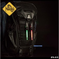 【野戰搖滾-生存遊戲】馬蓋先 Magforce 火山石閃光器 MOLLE系統背包訊號燈戰術求生燈救難燈, 藍色, 1個
