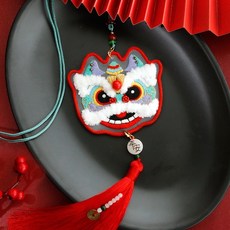 桃園出貨 祥龍玉兔靈狐系列平安符刺繡手工diy材料包自繡平安福雙面繡掛件初學者送男友禮物 針線活愛好製作材料包, 醒獅平安紅(送繡繃), 1個