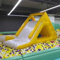 풍선 놀이기구 실내 펜션 풀빌라 키즈카페 놀이공원 장비 어린이용 트램펄린, 24 5x3x3m 슬라이드(노랑)