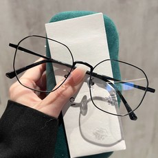 LEVARE 초경량 블루라이트 차단 안경 세련된 디자인 남녀공용 프리미엄 케이스+안경닦이 포함