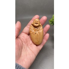 正宗北太行崖柏 彌勒佛 雨淋骨料 紅油 尺寸約3.7*2*7.1cm, 如圖所示, 1個