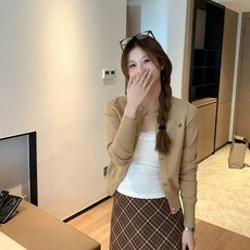 투니스 여성 캐주얼 슬림핏 자수 싱글 브레스트 니트 가디건