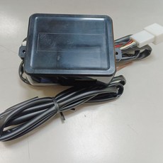 2016-2025年 Sienta 專用 怠速上鎖 速控上鎖 D檔自動解鎖系統，提升行車安全與便利性, 1個, Black