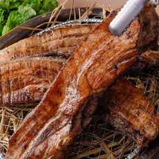 초벌 된 짚불 직화 통삼겹살, 2개, 400g
