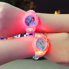 (당일발송)반짝반짝 빛나는 LED 어린이 시계 블루엘사젤리 핑크엘사젤리 퍼플엘사젤리 안나 겨울왕국 공주 손목시계 초등학생 유치원 어린이집 입학 졸업 선물로도 좋아요