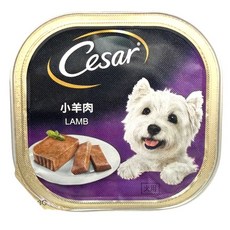 Cesar 西莎 小羊肉 狗罐頭, 100g, 24個, 肉類及其副產品(雞肉,羊),水,黏稠劑(樹膠,決明子膠,鹿角菜膠,三聚磷酸鈉),礦物質,維生素,香料. 乙烯二胺四胺二鈉鈣,亞硝酸鈉,水. 豬肉. 羊肉.