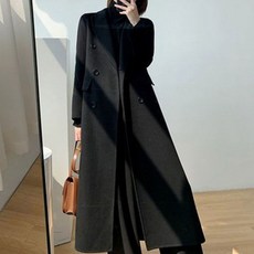 오스틱니 빅사이즈 여성 날씬해보이는 가을겨울 편한 고급감 럭셔리 패션 디자인 단색 심플 세련된 주머니있는 폼폼 입체 단추 넥카라 보온 도시 대박난 롱외투