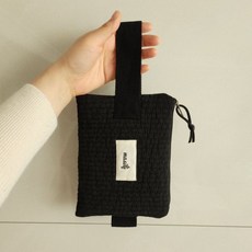 블랙 순면 누빔 손목 스트랩 파우치백