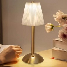montero 감성 무선 LED 포터블 터치조명 집들이 생일 신혼선물 미니조명 취침 수유 수면등 침실 무드등 간접 테이블조명, 화이트