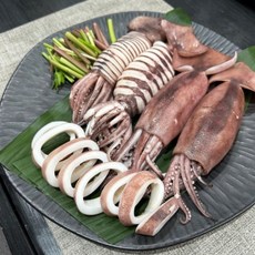 [재오픈 기념 국내 최저가격도전] 냉동 손질 통오징어/손질 통오징어 링채 오통통 너무 맛있어요! (260g 320g 400g), 1박스, 총 520g , 2미 (260g 내외) * 2팩