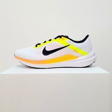 [국내정품] 나이키 남성 런닝화 에어 윈플로 10 화이트 오렌지 발볼넓은 발편한 운동화 조깅화 신발클리너물티슈증정