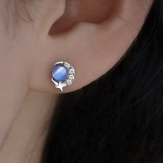 AKIPANDA 달빛 감성 블루문 크리스탈 큐빅 실버 귀걸이