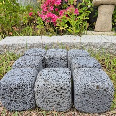 [레드조경] 현무암 벽돌 10x10x10cm, 2.5kg, 8개