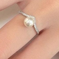 AKIPANDA 여성 진주 V라인 스텔링 실버 반지