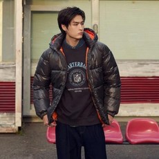 [NFL] [런칭가 99 000원] () 25FW 남성 블리츠 샤이니 패딩 점퍼 1종