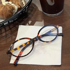 노슬립 안경사가 직접 만드는 오벌형 타원형 긱시크 유니크디자인 뿔테 블루라이트 안경