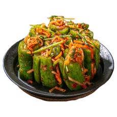 제철밥상 김치소 꽉꽉 눌러 채워준 오이소박이 2kg 시원하고 아삭아삭한 오이김치 엄마손맛, 1개